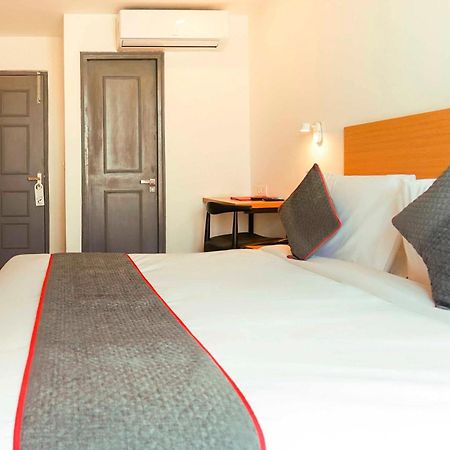Super Townhouse O Hotel Aditya Residency Near Parthala Over Bridge Sector 121 Noida Indirapuram Buitenkant foto