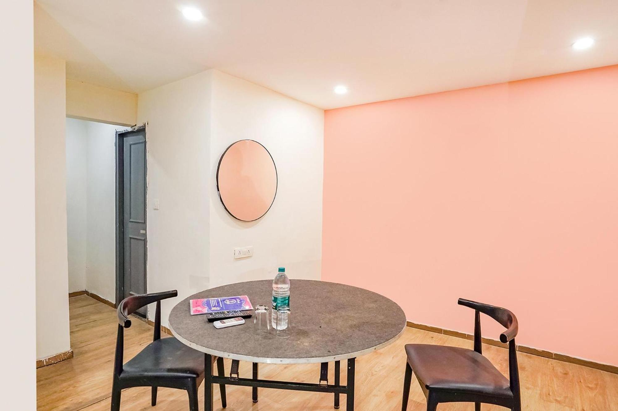 Super Townhouse O Hotel Aditya Residency Near Parthala Over Bridge Sector 121 Noida Indirapuram Buitenkant foto