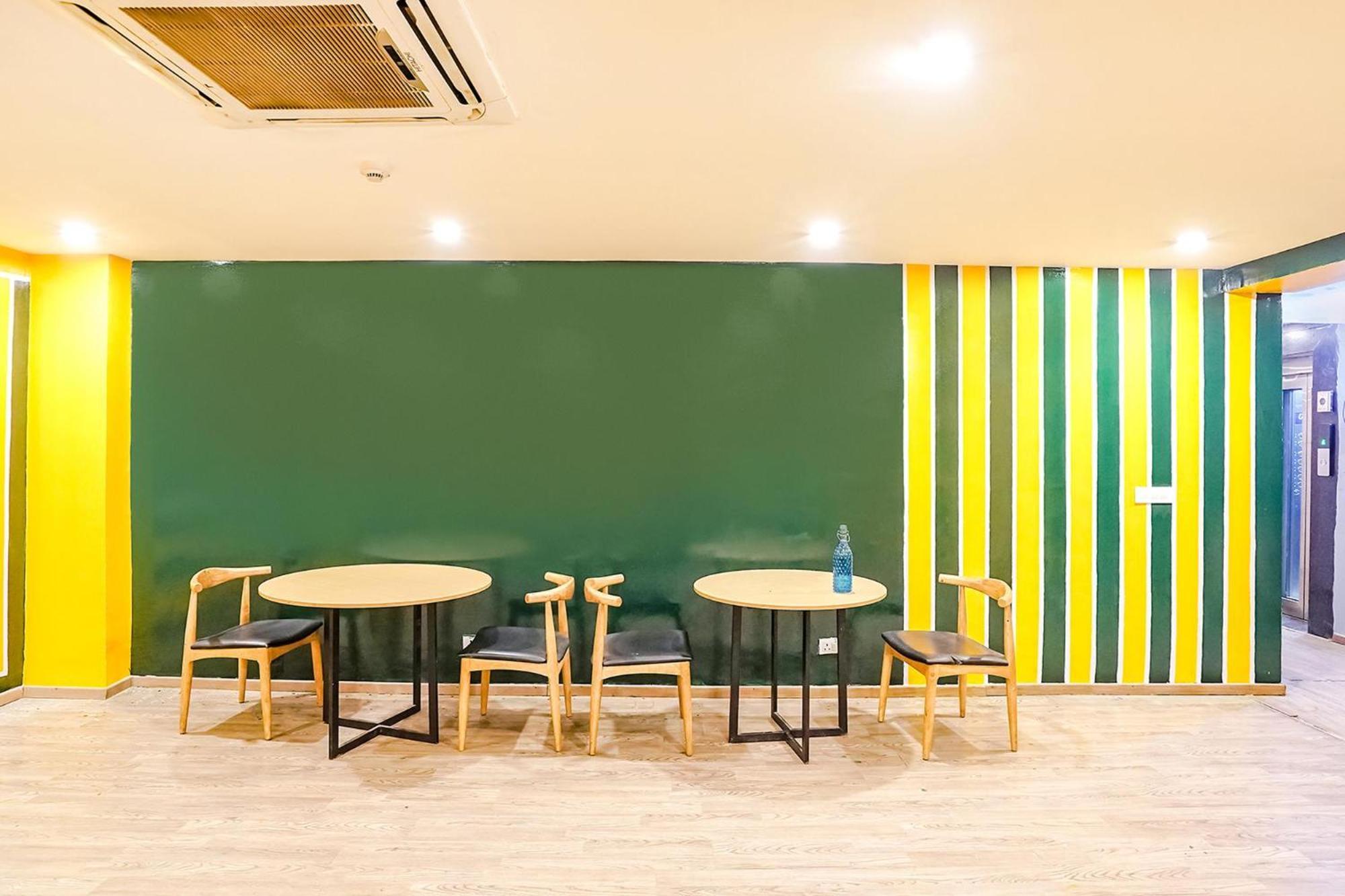 Super Townhouse O Hotel Aditya Residency Near Parthala Over Bridge Sector 121 Noida Indirapuram Buitenkant foto