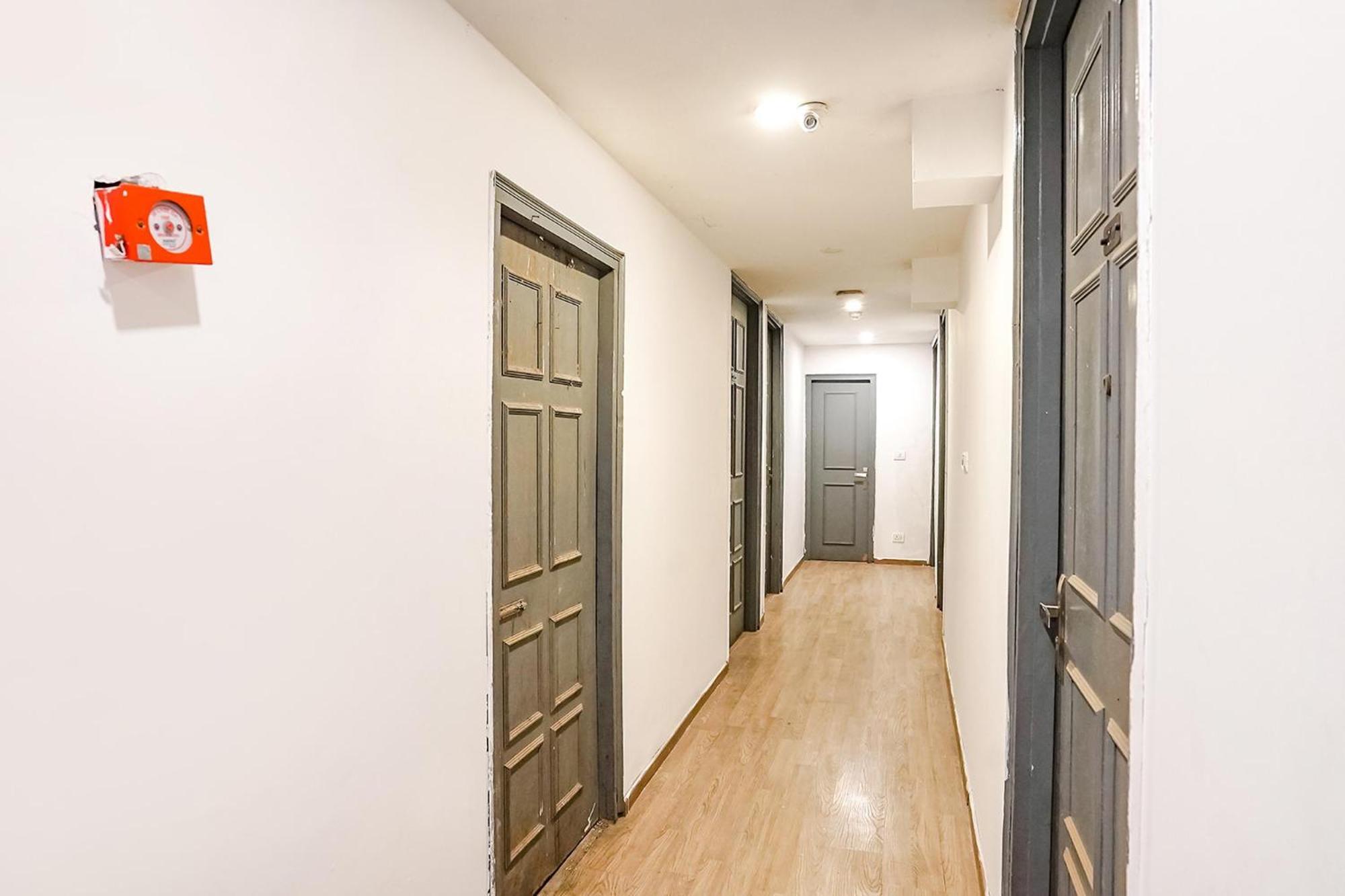 Super Townhouse O Hotel Aditya Residency Near Parthala Over Bridge Sector 121 Noida Indirapuram Buitenkant foto