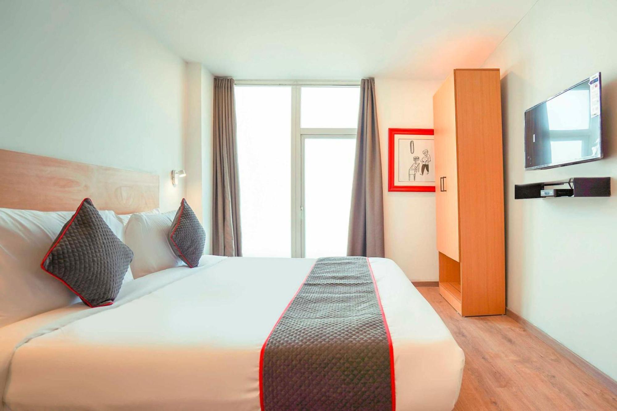 Super Townhouse O Hotel Aditya Residency Near Parthala Over Bridge Sector 121 Noida Indirapuram Buitenkant foto