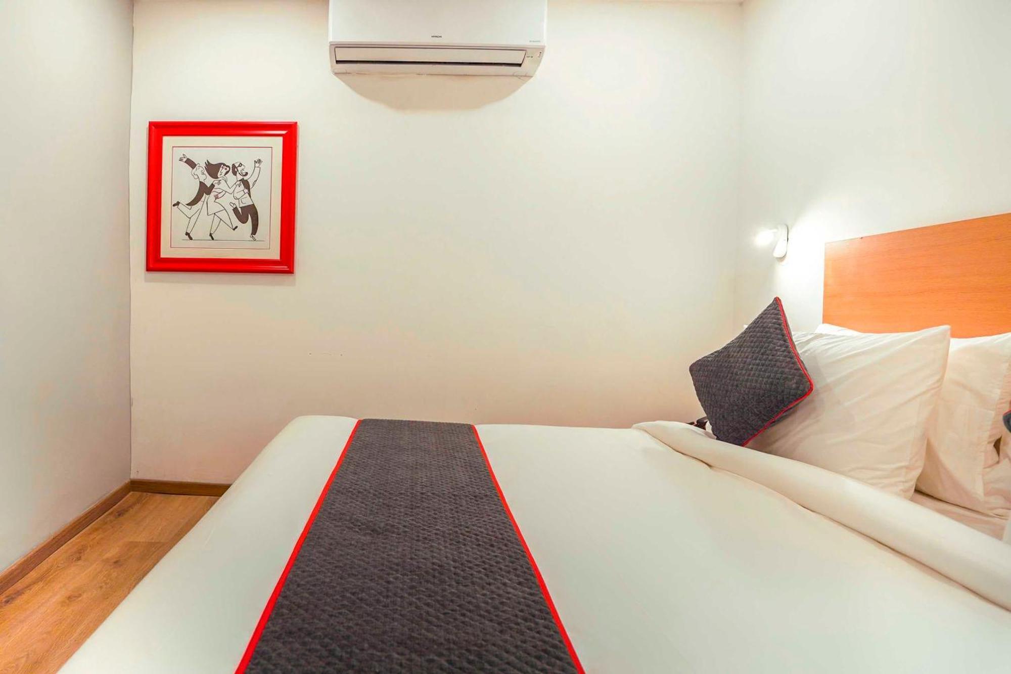 Super Townhouse O Hotel Aditya Residency Near Parthala Over Bridge Sector 121 Noida Indirapuram Buitenkant foto